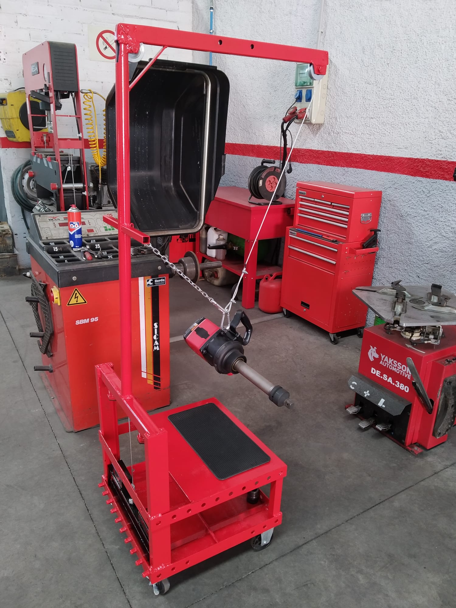 Herramientas Taller mecanico y electrico de vehiculos en Lleida Autoelectric ECA
